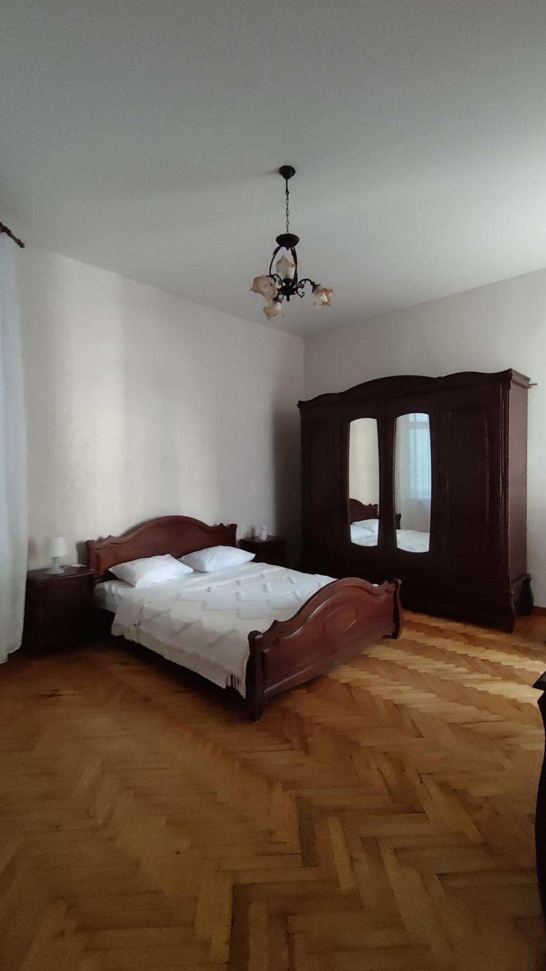 Flat in the city center Odesa Exterior photo